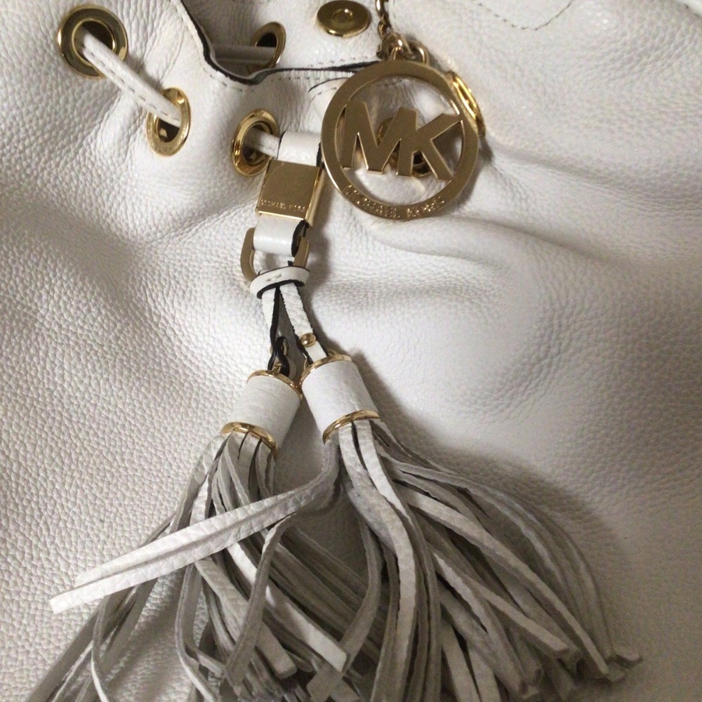 MICHAEL Michael Kors all-leather white hobo bag ๐ค - Picture 2 of 4